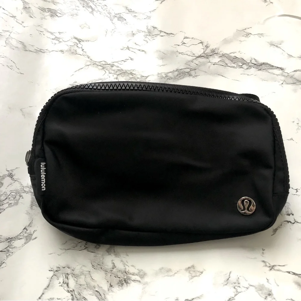 Lululemon Everywhere Belt Bag Extended Strap Black - Picture 5 of 7